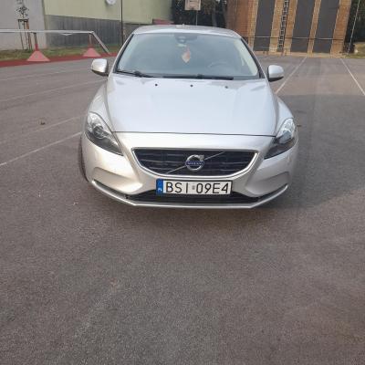 Volvo V40 T2