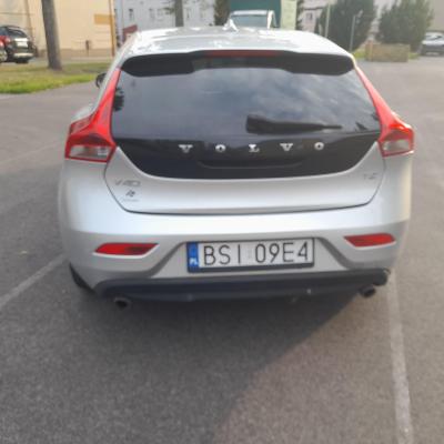 Volvo V40 T2