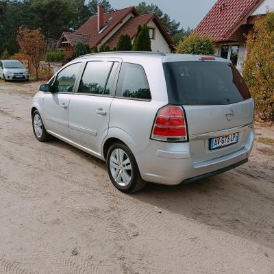 Opel Zafira 1.9 150KM