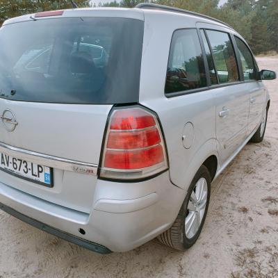 Opel Zafira 1.9 150KM