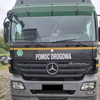 Sprzedam samochód ciężarowy Mercedes - Benz + przyczepa ciężarowa