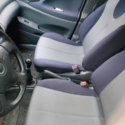 🚗 Daihatsu YRV – 2002 – 2200z