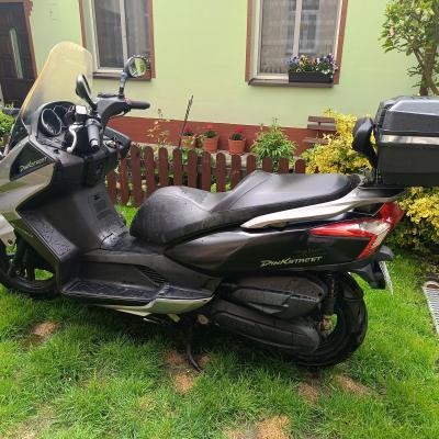 suter KYMCO Dink Street 125 (bez prawka, wystarczy kat. b.), najmocniejsza jednostka 15km