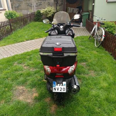 suter KYMCO Dink Street 125 (bez prawka, wystarczy kat. b.), najmocniejsza jednostka 15km