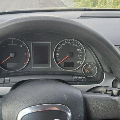 Audi A4B7 2006, sedan