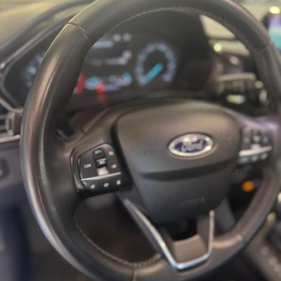 Ford Puma 1.0 EcoBoost Titanium