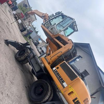 Liebherr A904C