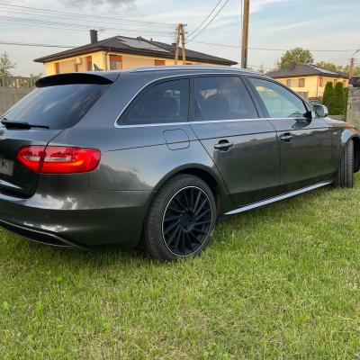 Audi A4 B8 Avant S-Line | 2.0 TDI |