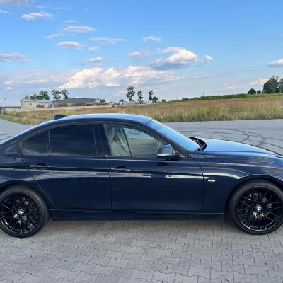 BMW Seria 3 F30 320i 184 KM