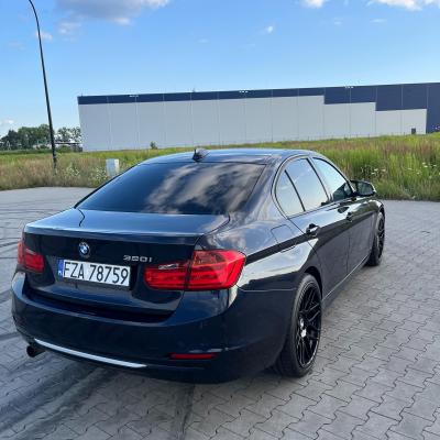 BMW Seria 3 F30 320i 184 KM