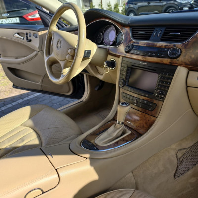 Mercedes Benz CLS500