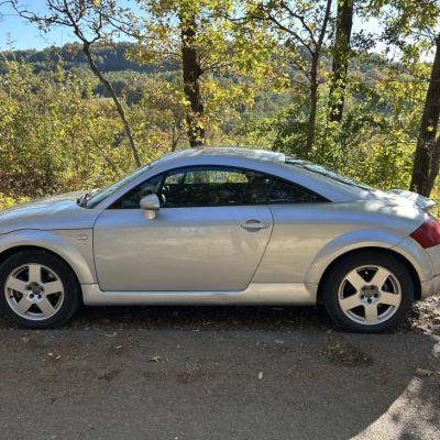 Sprzedam Audi TT super zadbany