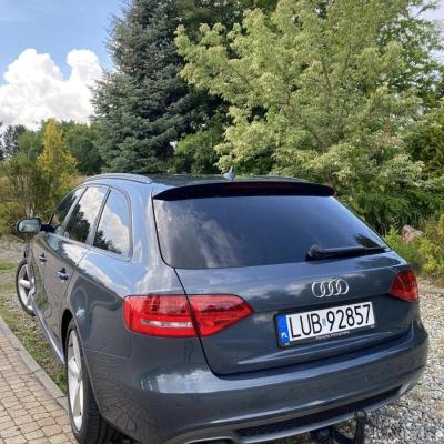 AUDI A4, 2.0 TDI Multitronic S-line