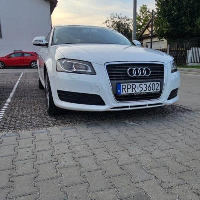 Sprzedam Audi A3 8P - benzyna 2010