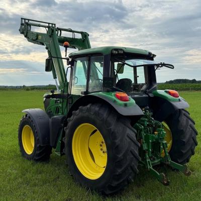 John Deere 6115 M z Turem