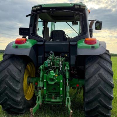 John Deere 6115 M z Turem