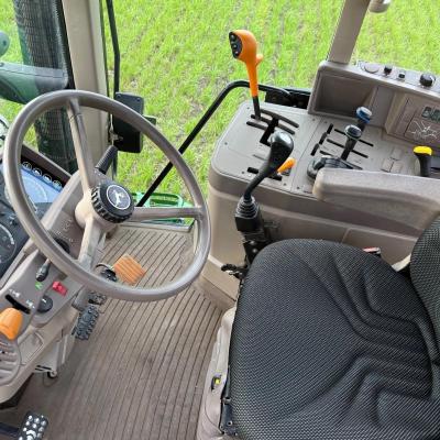 John Deere 6115 M z Turem