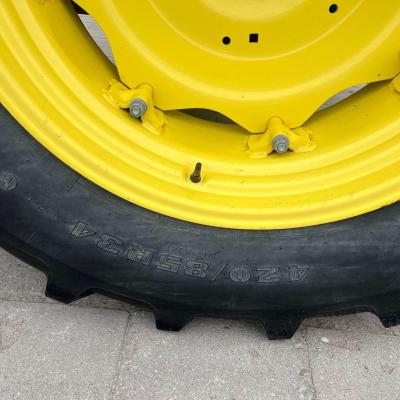John Deere 5080M