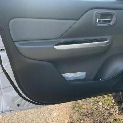 Mitsubishi L200 2.4 d DC Black Edit