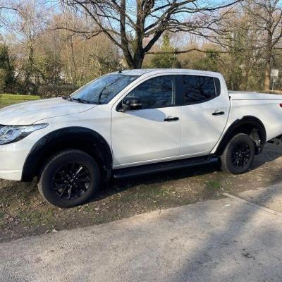 Mitsubishi L200 2.4 d DC Black Edit