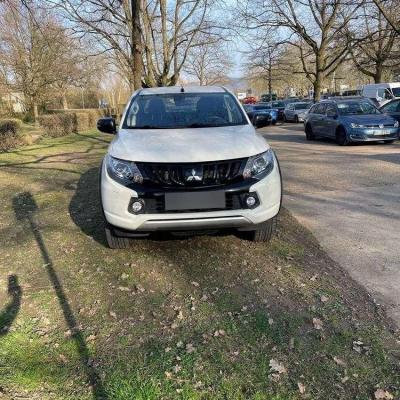 Mitsubishi L200 2.4 d DC Black Edit