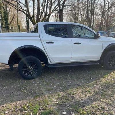Mitsubishi L200 2.4 d DC Black Edit