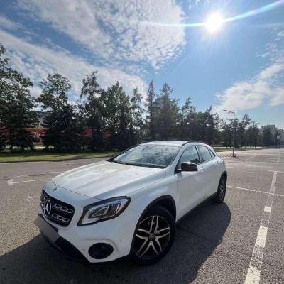 Mercedes-Benz GLA 180 d 7G-DCT
