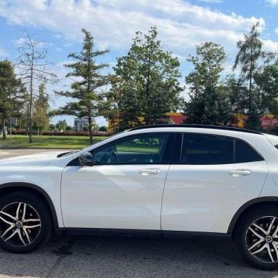 Mercedes-Benz GLA 180 d 7G-DCT