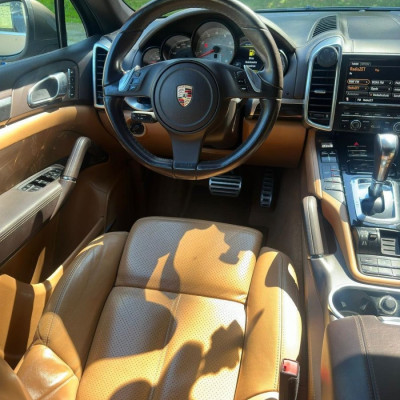 Porsche Cayenne OD PIŁKARZA