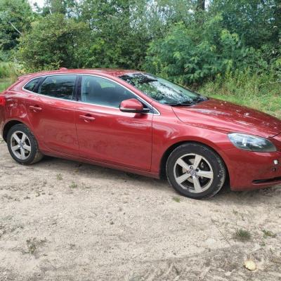 Volvo V40 D2 2012 r. .6 Diesel