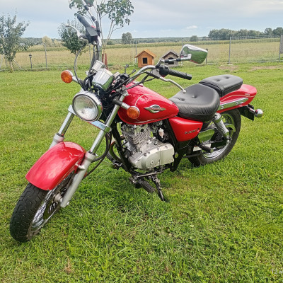 Suziki Marauder 125