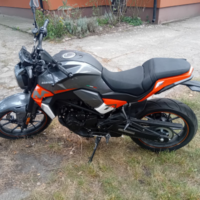 Sprzedam motocykl Barton Naked 125