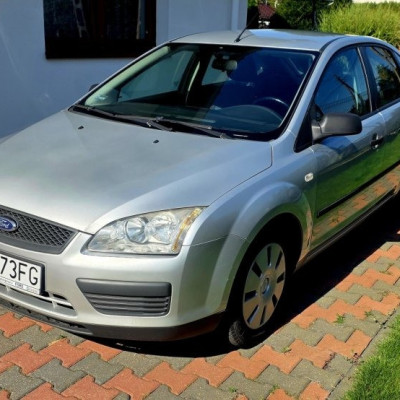 Ford Focus 1.6 benzyna 101 koni 2007rok