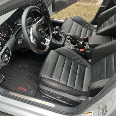 Volkswagen Golf VII 2.0 TSI BMT GTI