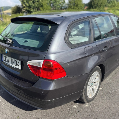 BMW Seria 3 320i Touring