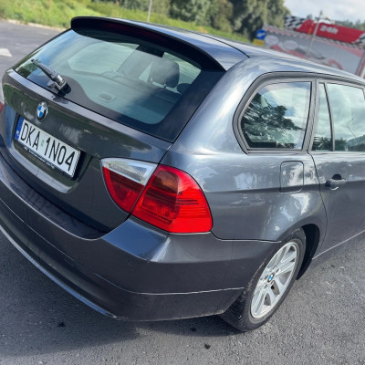 BMW Seria 3 320i Touring