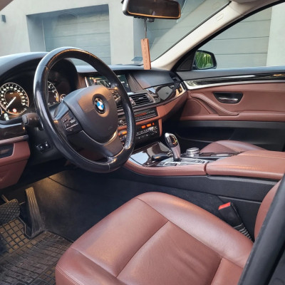 BMW Seria 5 528i xDrive