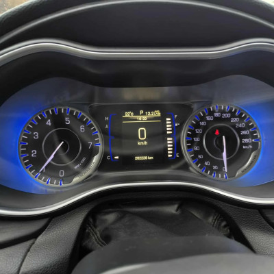 Chrysler 200
