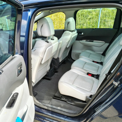 Peugeot 5008 1.6 THP Allure