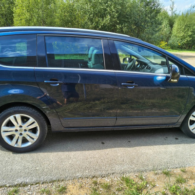 Peugeot 5008 1.6 THP Allure