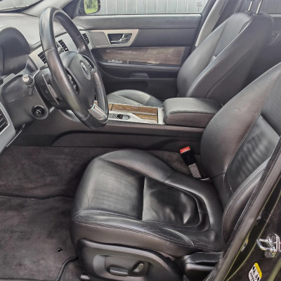 Jaguar XF 2.2 D Luxury