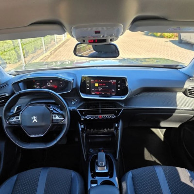 Peugeot 2008 1.5 BlueHDi Allure S&S EAT8