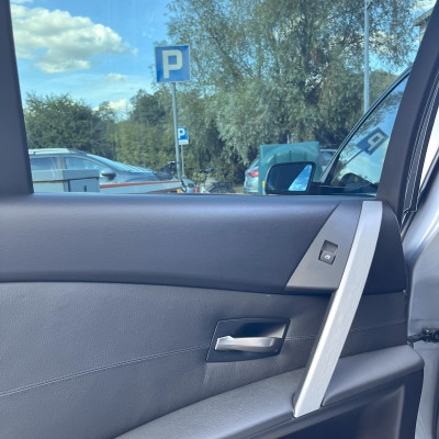 BMW 530xi E60 (2005 N52B30, 258 KM, auto