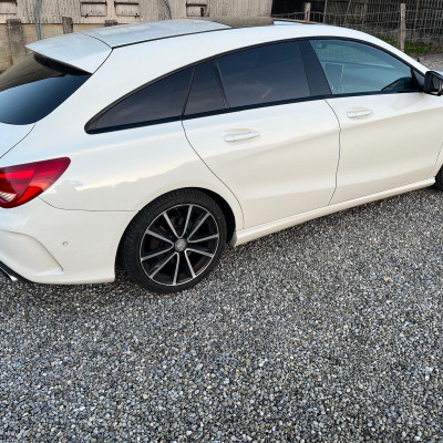 Mercedes-Benz CLA 220d 4MATIC