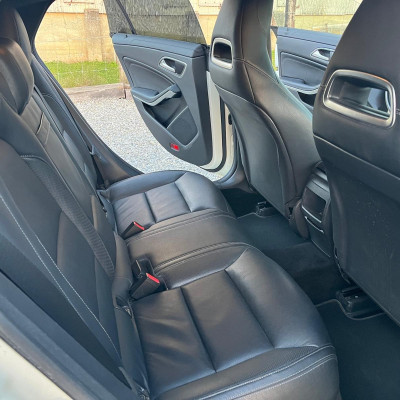 Mercedes-Benz CLA 220d 4MATIC