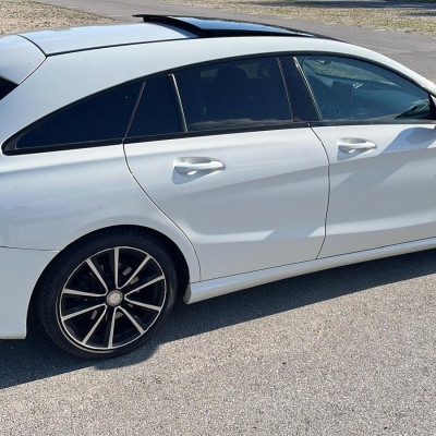 Mercedes-Benz CLA 220d 4MATIC