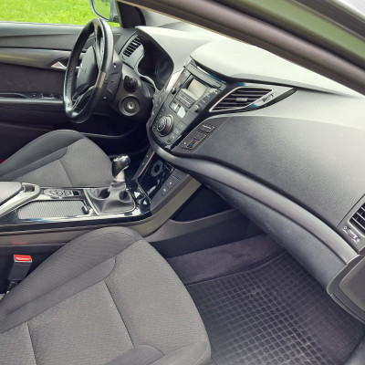 Sprzedam bezwypadkowy