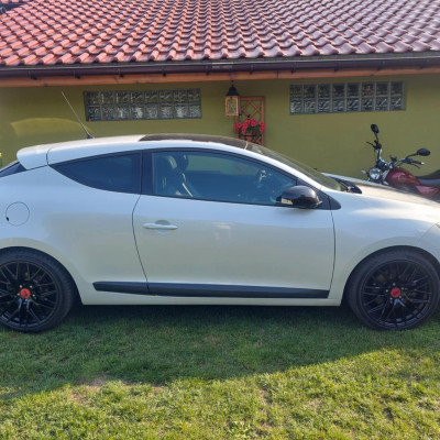 Renault Megane 3 Monaco GP 2.0T