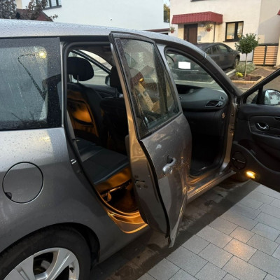 Renault Grand Scenic TCe 130 Bose - 7 osób