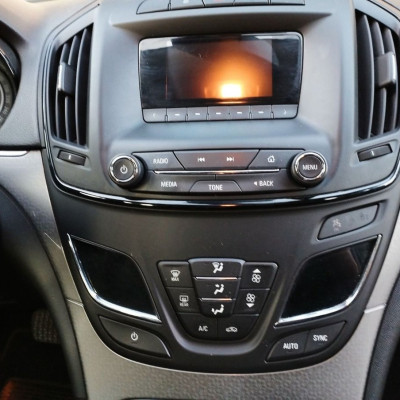 Opel Insignia Srebrny Opel Insignia Sports To